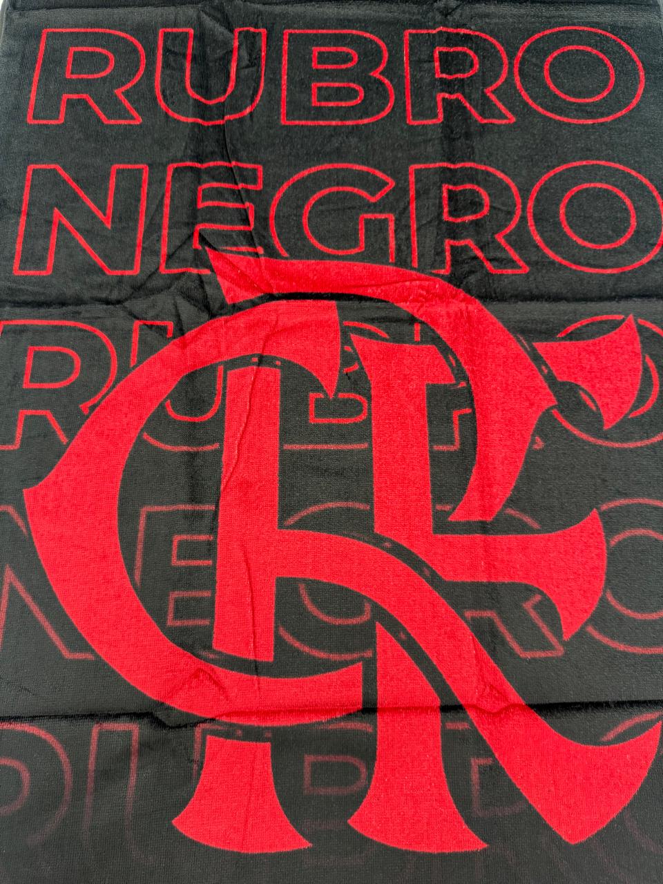 TOALHA ESTAMPADA OFICIAL FLAMENGO ACIMA DE TUDO RUBRO NEGRO