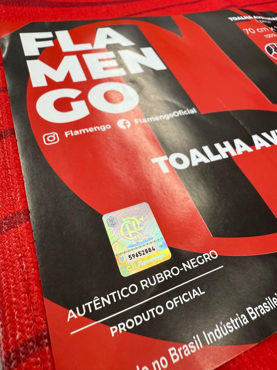 TOALHA AVELUDADA OFICIAL DO FLAMENGO VERMELHA
