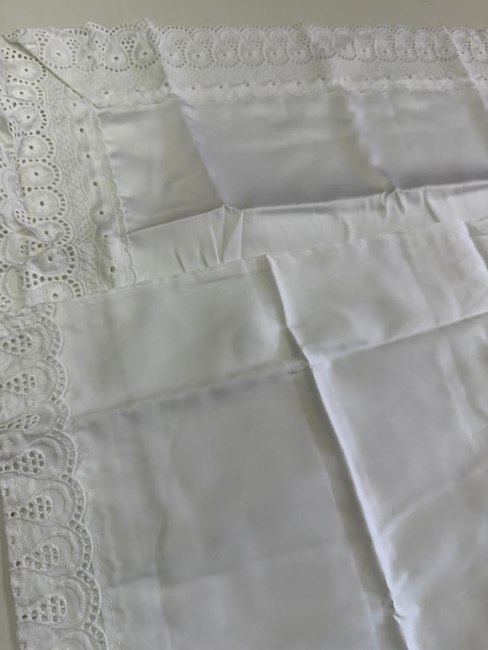 Fronha Percal 300 Fios Fio Penteado 50 cm x 70 cm Branca