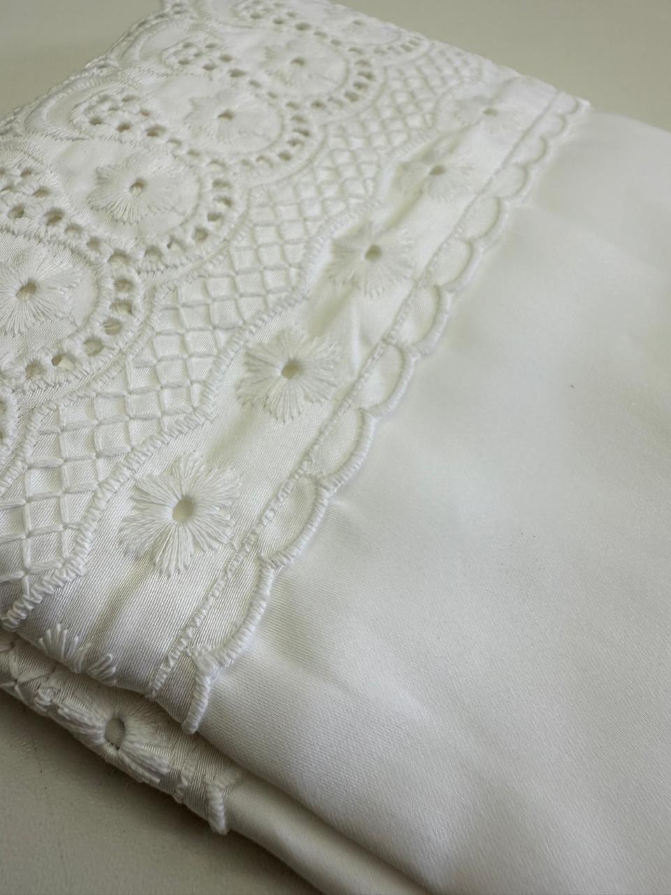 Fronha Percal 300 Fios Fio Penteado 50 cm x 70 cm Branca