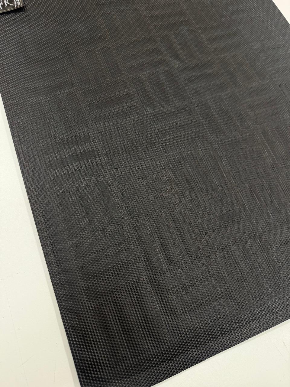 TAPETE PORTA NAZCA 40 cm x 60 cm DES. 001 CINZA