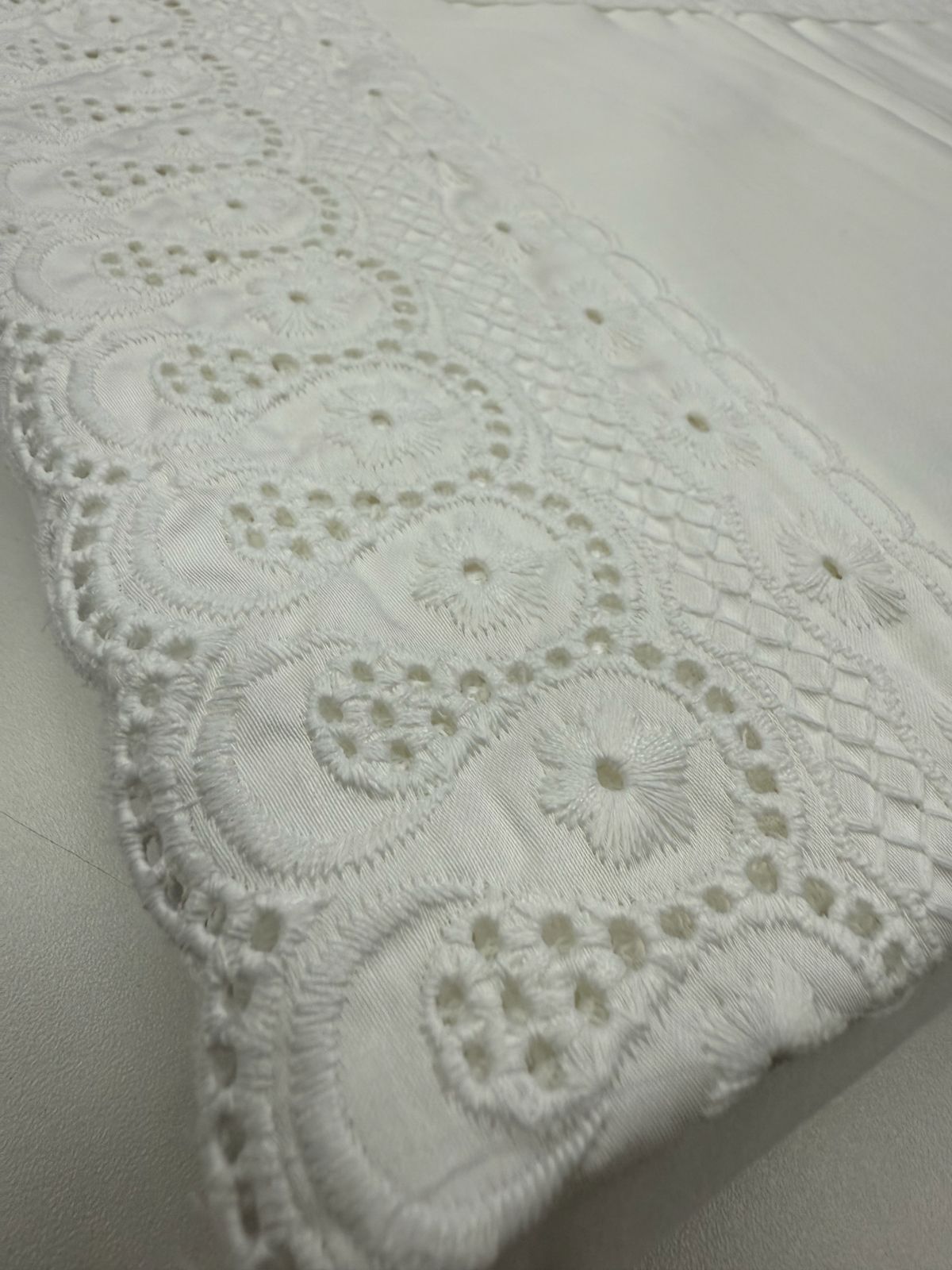 Jogo de Cama Buettner Cristal Renascença Percal 300 Fios - 100% Algodão - Queen - Branco