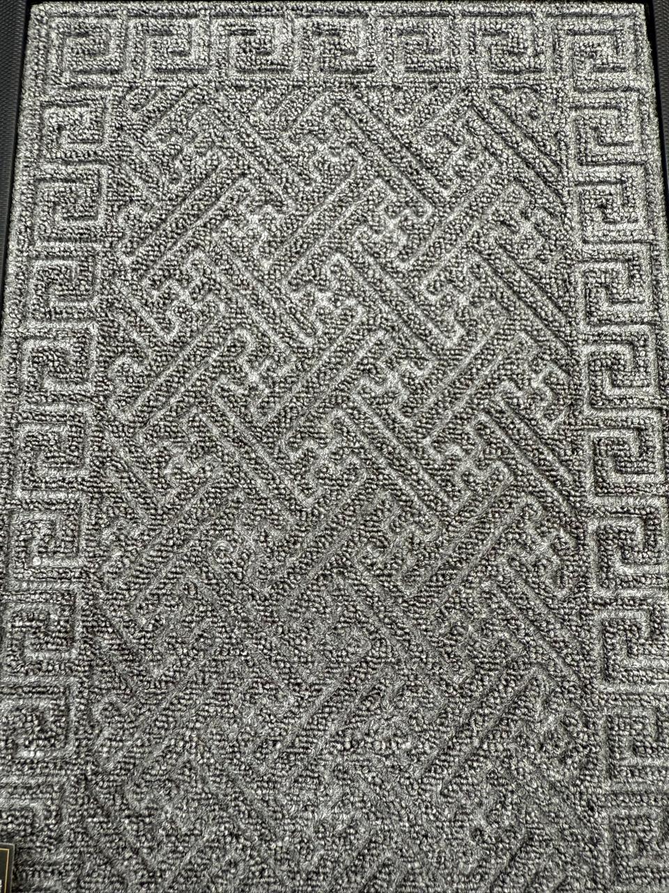 TAPETE PORTA LIMA 40 cm x 60 cm DES. 001 CINZA