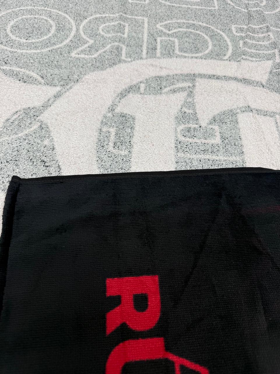 TOALHA ESTAMPADA OFICIAL FLAMENGO ACIMA DE TUDO RUBRO NEGRO