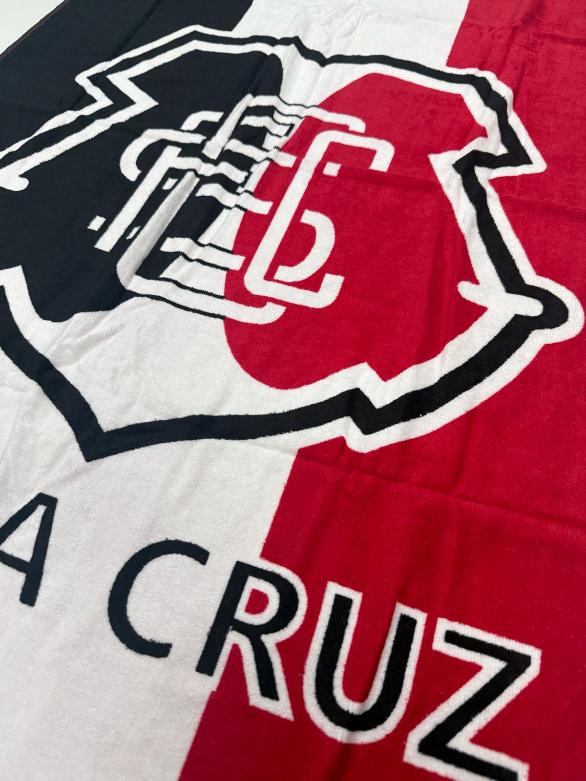 TOALHA AVELUDADA OFICIAL DO SANTA CRUZ